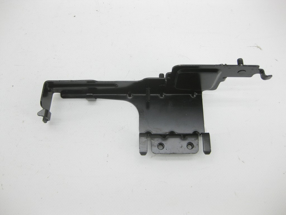 VAG  4M0907298K Кронштеїн блоку керування датчика Nox на розпірці кузова Одеса - фото 1