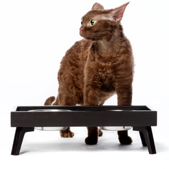 Подставка под миски для кошек 