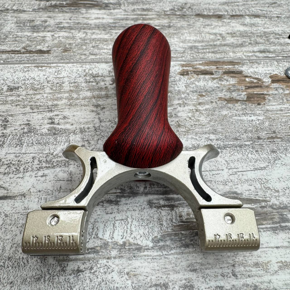 Эргономичная рогатка с прицелом и подсветкой для спорта, рыбалки и охоты, металлическая основа Киев - изображение 2