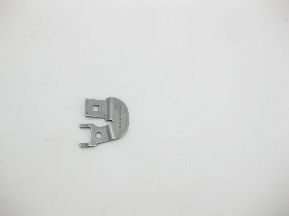 Mercedes-Benz  A6422031040 Кронштейн - тримач перемикаючого клапана водяного насоса S-Class W221 W222 E-Class W212 C207 W213 C238 GLC X253 Одесса - изображение 3