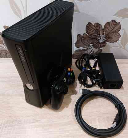 Приставка Xbox 360 Slim 320Gb. Freeboot Киев