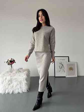 Женский стильный теплый костюм двойка с разрезом сбоку Бежевий, 50/52 Одесса