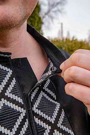 Вишиванка чоловіча лляна, чорна, з довгим рукавом, топ Київ