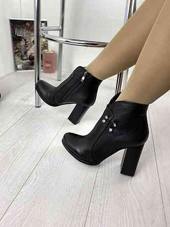 Черевики жіночі VESNA чорні натуральна шкіра висота каблука 9 см розмір 39 (2508) Коломия