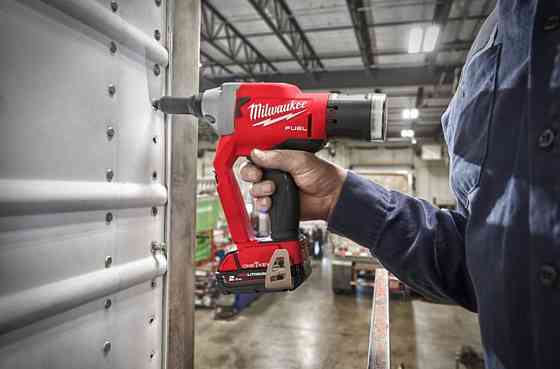 Заклепочник акумуляторний безщітковий MILWAUKEE M18 ONEFPRT-202X, діаметр заклепок 4,8-7,0мм (зарядний.пристрій М12-18 FC, 2 аку Одеса