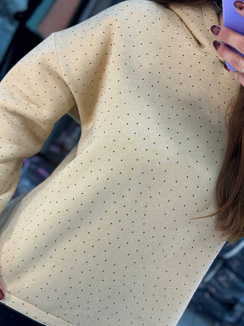 Женский утепленный блестящий худи со стразами трехнитка на флисе Бежевый, 46/48 Одесса - изображение 4