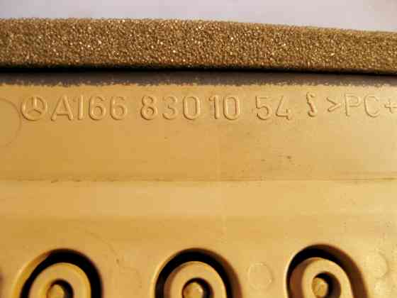 Mercedes-Benz  A1668301054 8N84 Дефлектор обдування в правій стійці "B" ML W166 GL X166 Одесса