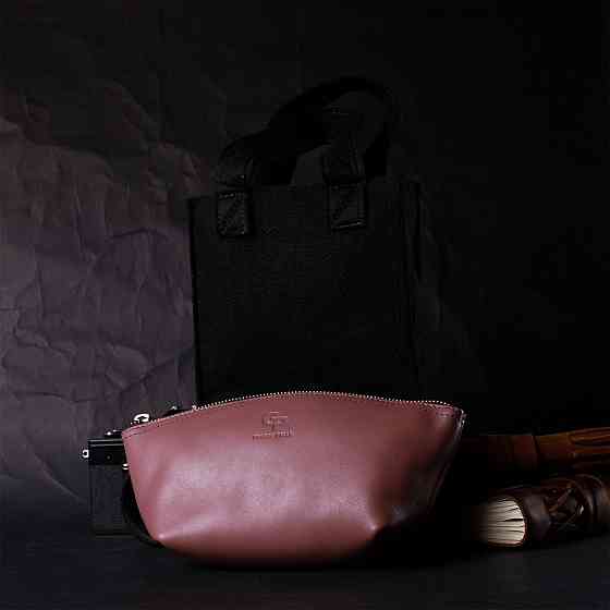 Чарівна жіноча шкіряна косметичка GRANDE PELLE 16793 Пудровий Київ