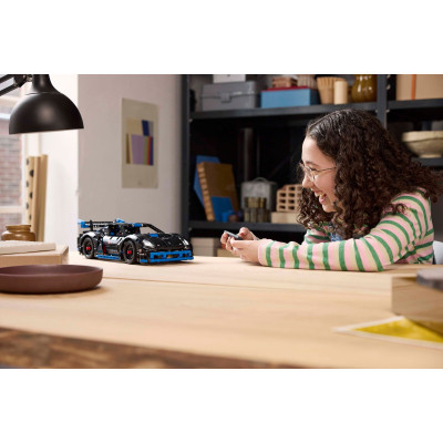 Конструктор LEGO Technic Автомобіль для перегонів Porsche GT4 e-Performance (42176) Вінниця - фото 2