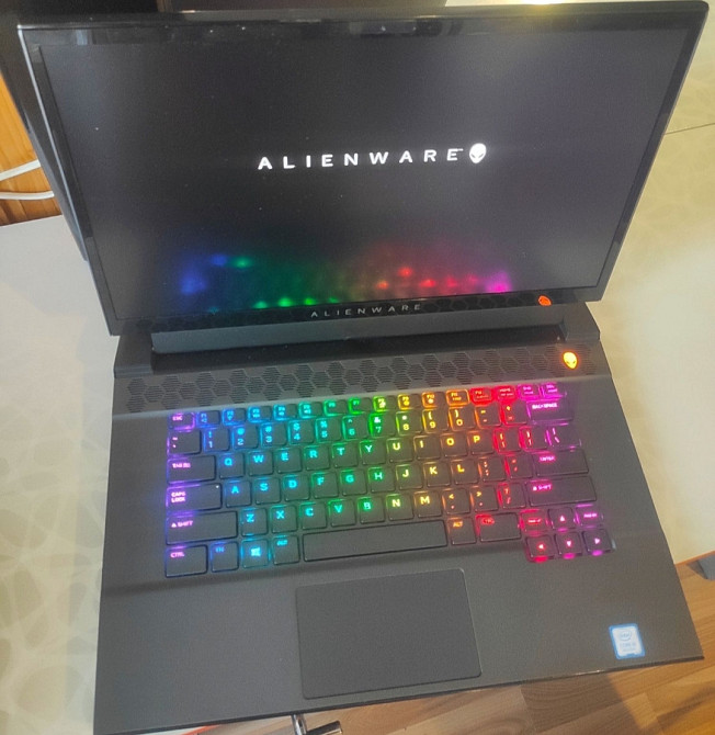 Ноутбук игровой Alienware m15 r2 1660ti. Киев - изображение 3