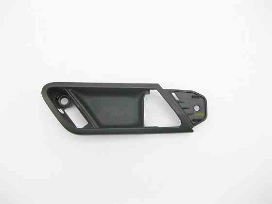 Mercedes-Benz  A2517660264 9051 Накладка передньої правої внутрішньої ручки дверей чорна R-class W251 R-class short W251 R-class long V251 Одеса