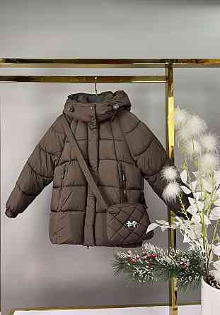 Детская зимняя куртка для девочки с сумкой 140,146,152 шоколад Николаев