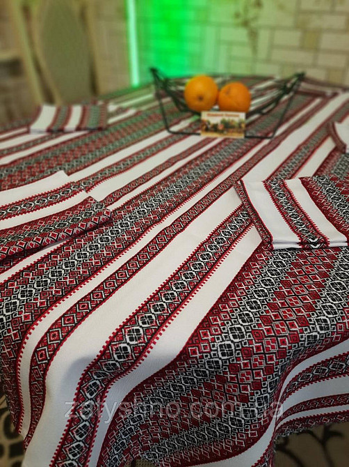 Вишита скатертина з серветками на подарунок Київ - фото 2