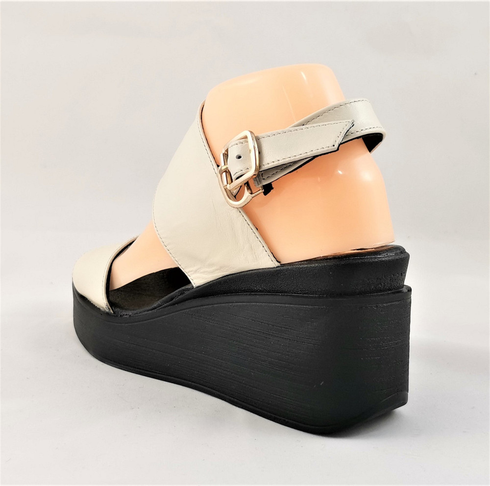 Жіночі Сандалі Шкіряні Босоніжки на Танкетці Платформа Білі Літні (розміри: 37) - 76-6;79-4 Дніпро - фото 8