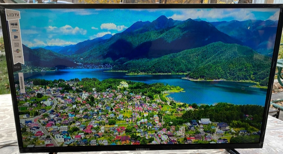 Телевизор: Samsung 42