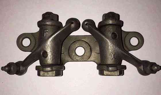 Коромисло клапанів (рокер) (нижній) 4T CG125/200 (+вал) (комплект) EVO Київ