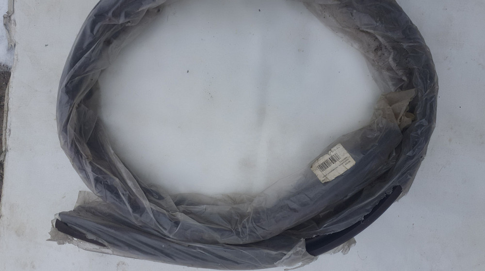 Уплотнитель пассажирской двери широкий Богдан. Харьков - изображение 1