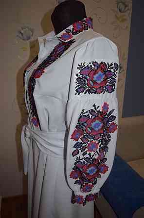 Сукня жіноча вишита бісером 48 р. Коломыя