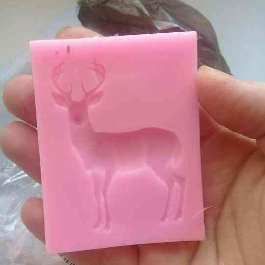 Молд силиконовый Олень 76 на 60 мм розовый Киев