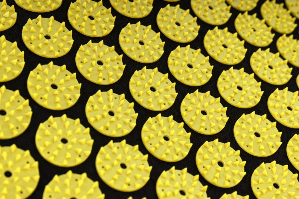 Масажний мат Hop-Sport для акупунктури з голчастою поверхнею для зняття напруги та поліпшення самопочуття Київ - фото 4