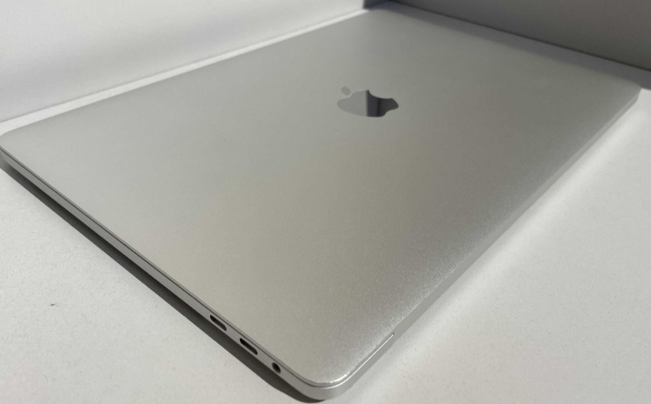 Ноутбук: MacBook Pro 13 (2019) Touch bar Apple Київ - фото 1