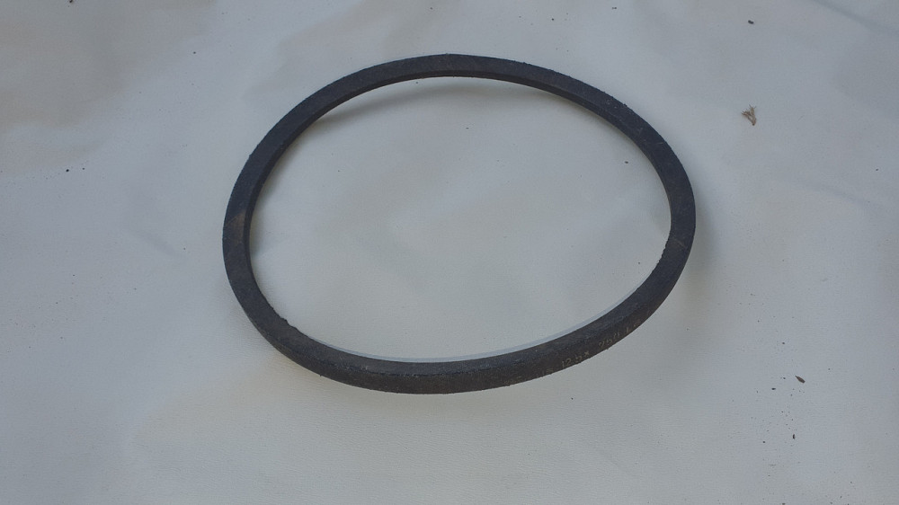 Ремень гладкий 12.5х750. СССР. Харьков - изображение 1