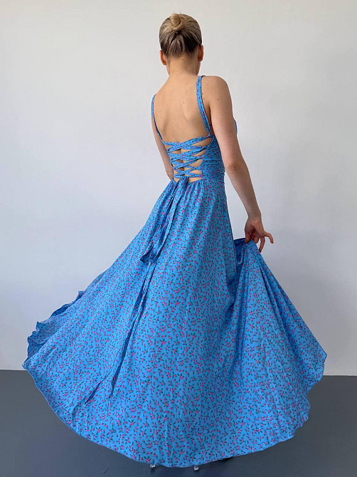 Женское романтичное платье макси на бретелях с разрезом штапель 46/48, Голубой Одесса - изображение 4