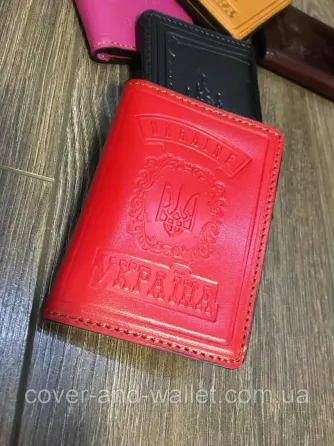 Кожаная обложка на ID карту и права (Андреевский спуск) Красный Киев
