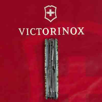 Нож Victorinox Huntsman Army 91 мм Піксель (1.3713.3_W3940p) Винница