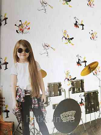 Обои виниловые на флизелине AdaWall Ada Kids метровые детские герои мультфильма Луни тюнз полосы серебро беж Киев