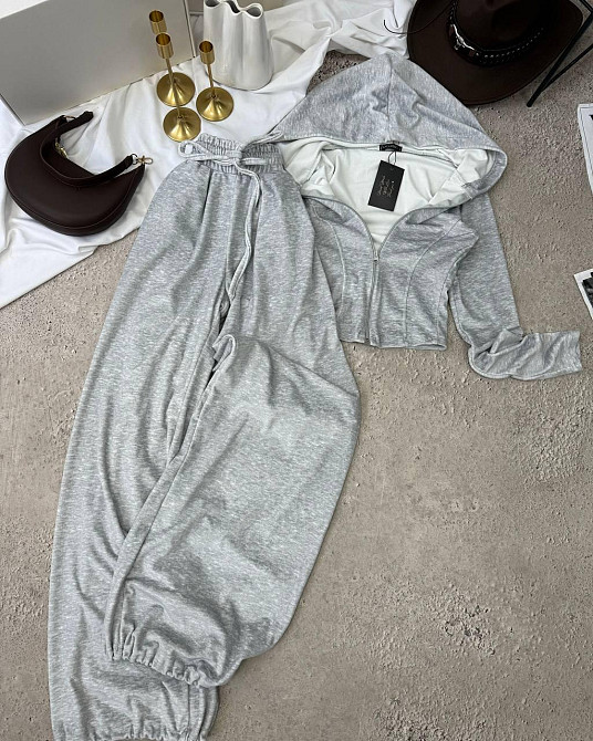 Женский прогулочный костюм двойка: кофта и штаны велюр Серый, 46/48 Одесса - изображение 3