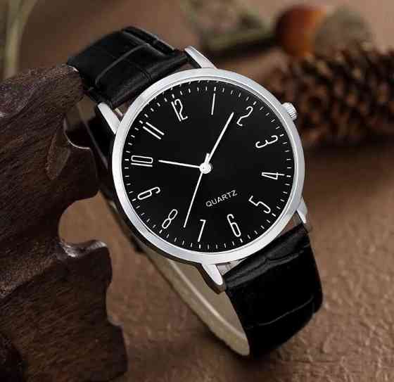 Подарочный набор для мужчин: наручные часы с 4 ориг. браслетами- диам 4см, длин 24см, шир рем 2см, без коробки Киев