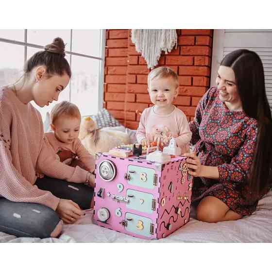 Развивающая игрушка Бизикуб Temple Group TG200132 30х30х30 см Розовый Винница