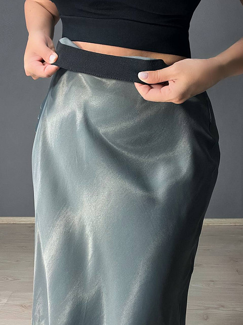 Спідниця жіноча Mix Ray 4093 на резинці атласний шовк косий крій середня довжина сіра, сірий, M Київ - фото 13