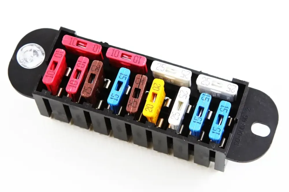 Блок запобіжників 2106 нв. обр. Авто-Електрика. Вінниця - фото 1