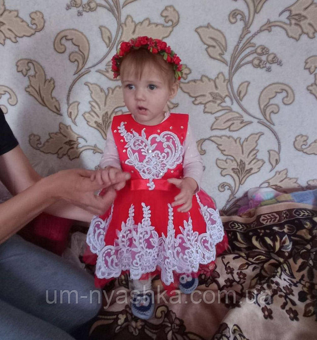 Розовое платье на годик красивые платья на годик 