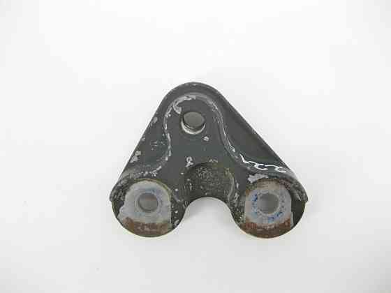 Mercedes-Benz  A2213511418 Передній правий кронштейн заднього редуктора S-Class W221 W222 Одесса