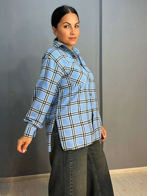 Сорочка жіноча Ariadna 8052 картата оверсайз розрізи по боках one size, блакитний, one size Київ - фото 10