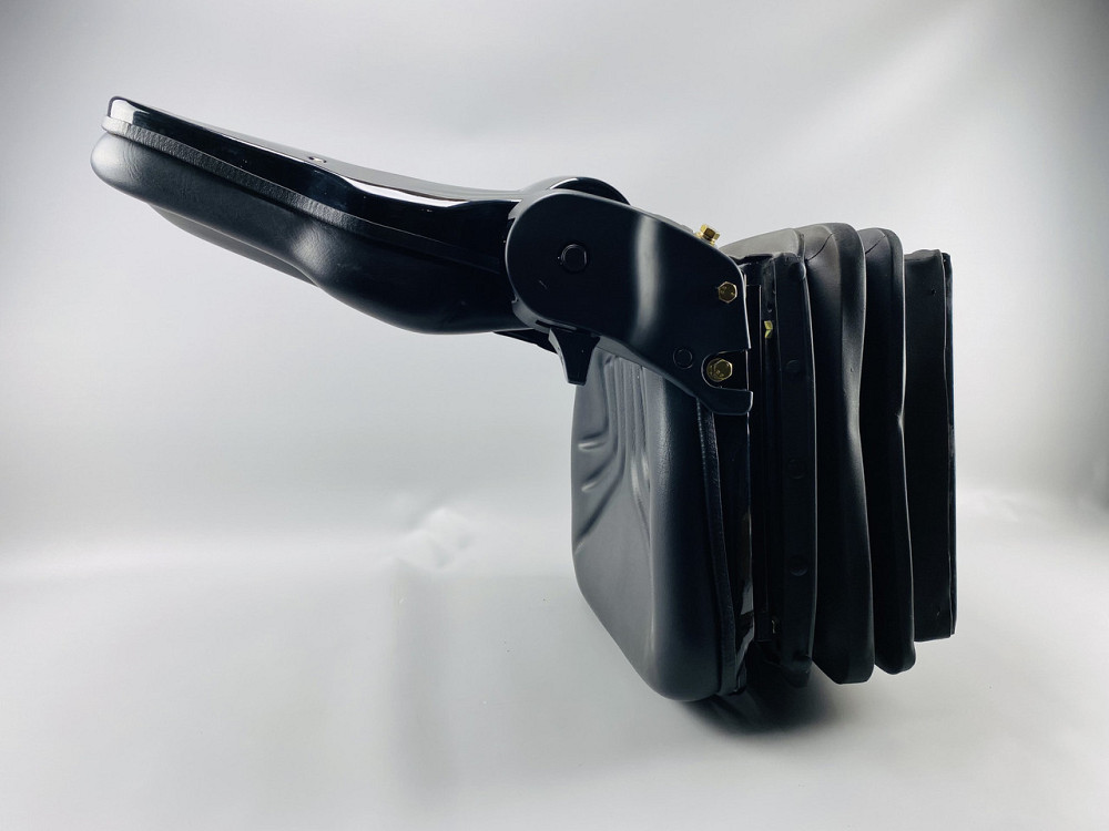 Сиденье трактора и спец. техники универсальное.  полиуретановая пена высокой плотности + кож. зам амортизация Мукачево - изображение 3