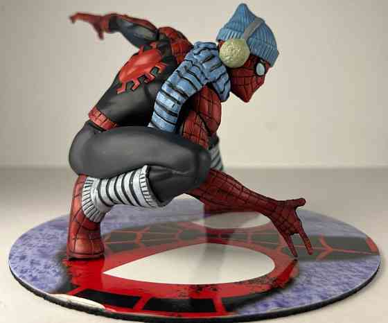 Коллекционная фигурка ARTFX+ Человек Паук зимний Spider-Man Winter. Харьков