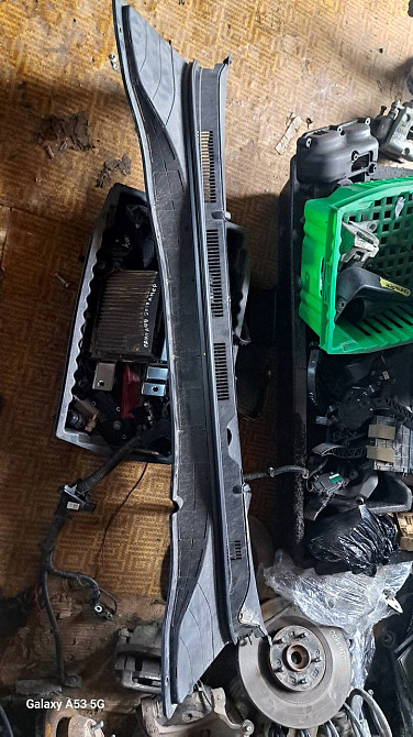 Жабо (пластикова накладка під двірники) на Hyundai Kona 2016-2021 Київ - фото 1