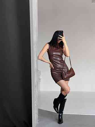 Женское базовое мини платье из эко кожи Одесса