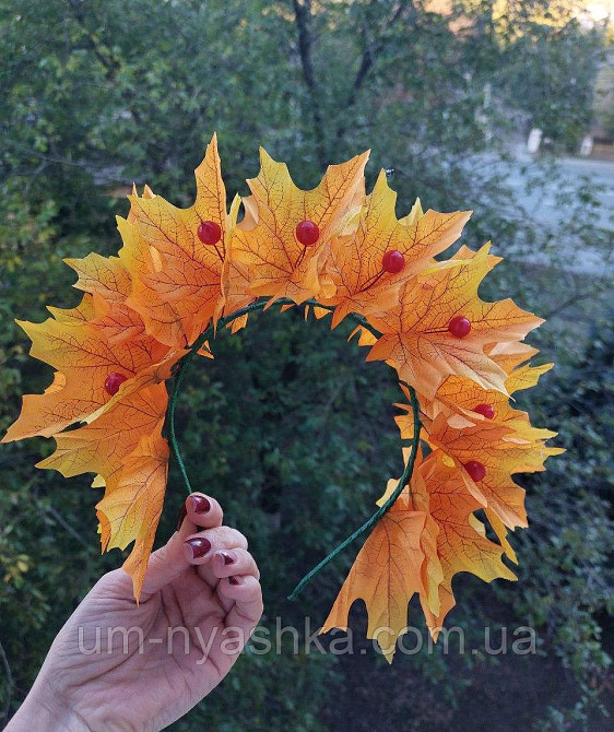 Венок  на обруче 