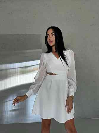 Жіноча елегантна сукня з асиметричним ефектним вирізом і шифоновими рукавами костюмка Білий, 44 Одеса