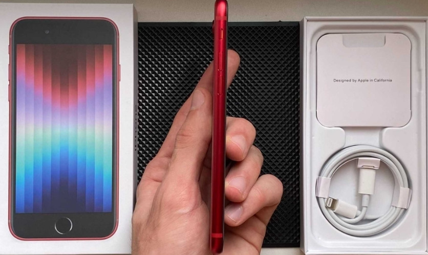 НОВЫЙ - iPhone SE 2022 - 64 гб - 100% АКБ - PRODUCT RED - NEVERLOCK. Киев - изображение 4