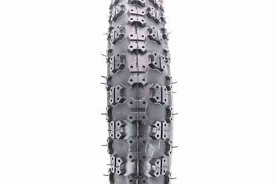 Шина 12" 1/2х2 1/4 (57-203) шипована C714 Київ