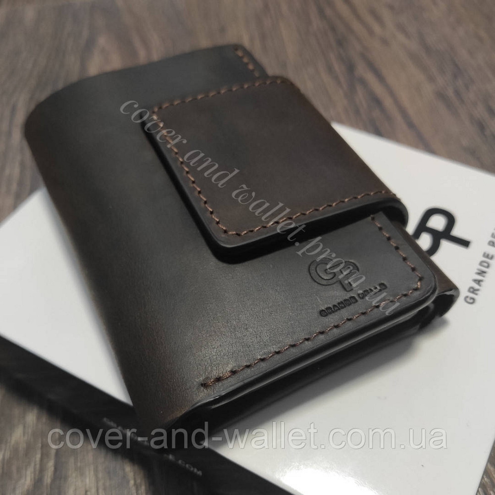 Компактный мужской кожаный кошелек на магнитной застежке Grande Pelle 504120 Киев - изображение 1
