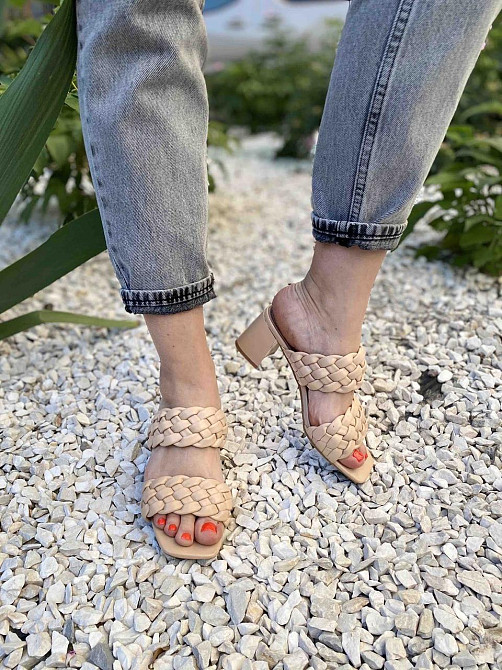 Stilli Шльопанці жіночі зі штучної шкіри на підборах бежеві STILLI L117-2 р. 36, 38, 39 / Літні Коломыя - изображение 8