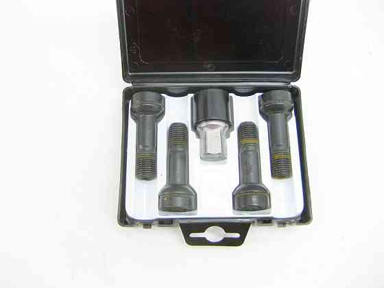 Mercedes-Benz  A0019901707 Набір секретних ступичних болтів M14 x 1.5 x 45 мм GLC Coupe C253 GLC X253 E-class W213 E-class S213 Одесса