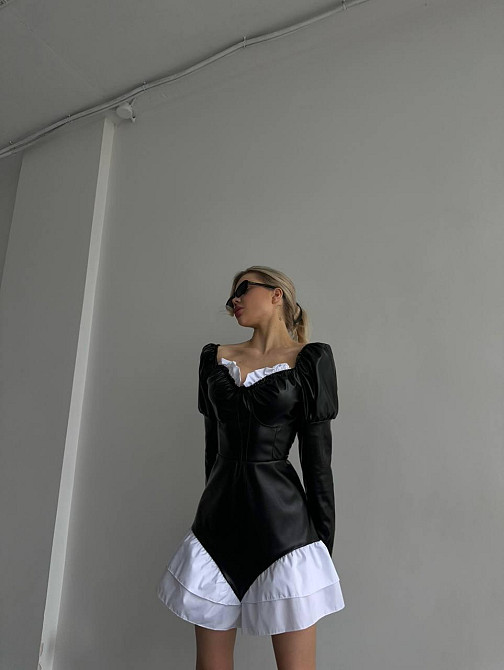 Женское стильное платье из эко-кожи+плотный коттон Черный, 46/48 Одесса - изображение 1